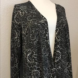 NWOT Lularoe Sarah Size Large Black W grey flowers